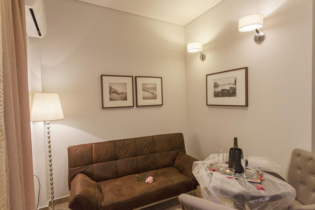 Hotel Aheron Kanallákion Екстериор снимка